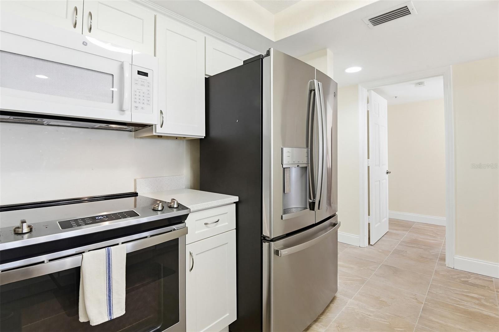 Image 18 of 51 For 2967 Atlantic Avenue 408