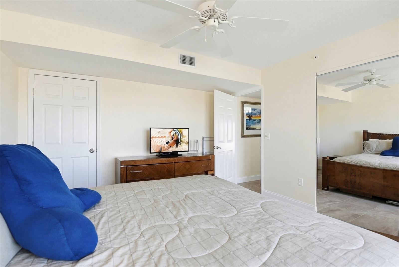 Image 27 of 51 For 2967 Atlantic Avenue 408