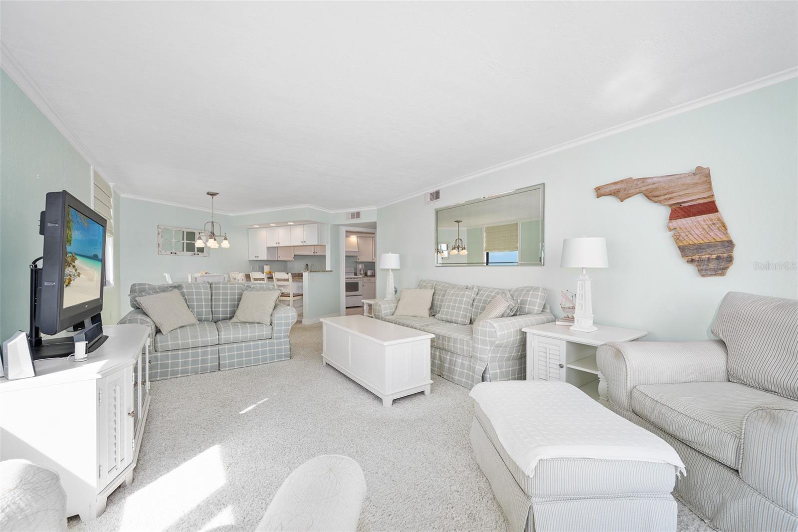 Listing photo id 14 for 1415 Ocean Shore Boulevard K020