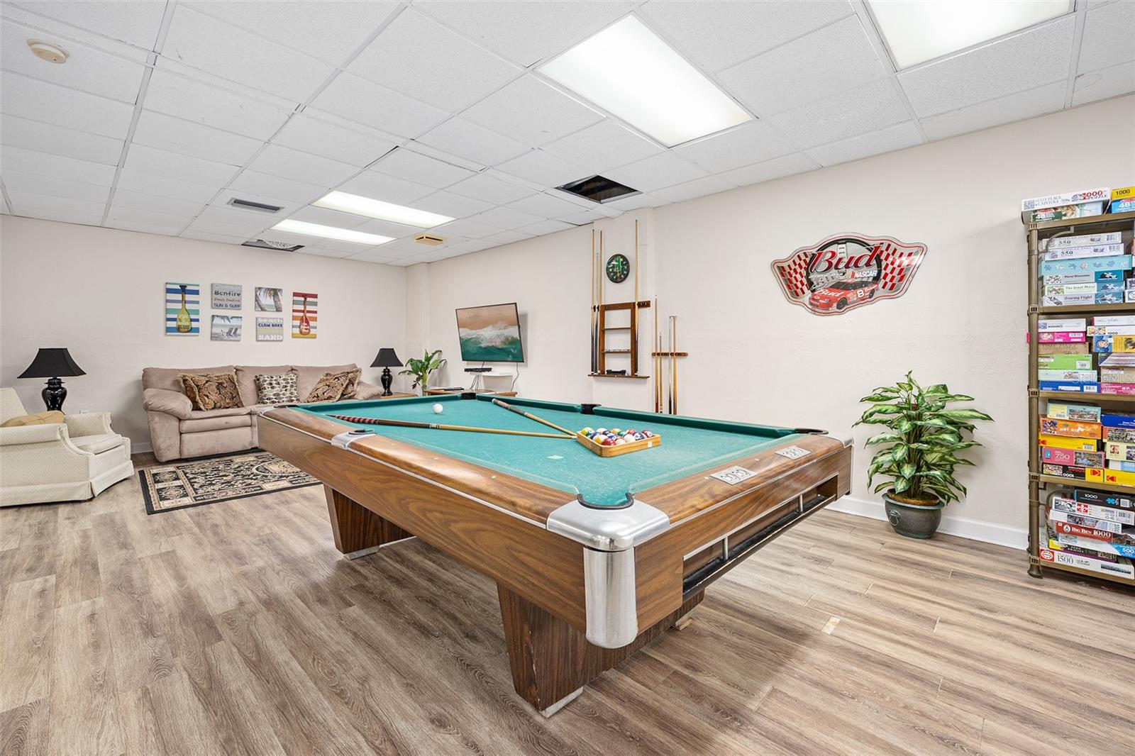 Listing photo id 42 for 1415 Ocean Shore Boulevard K020