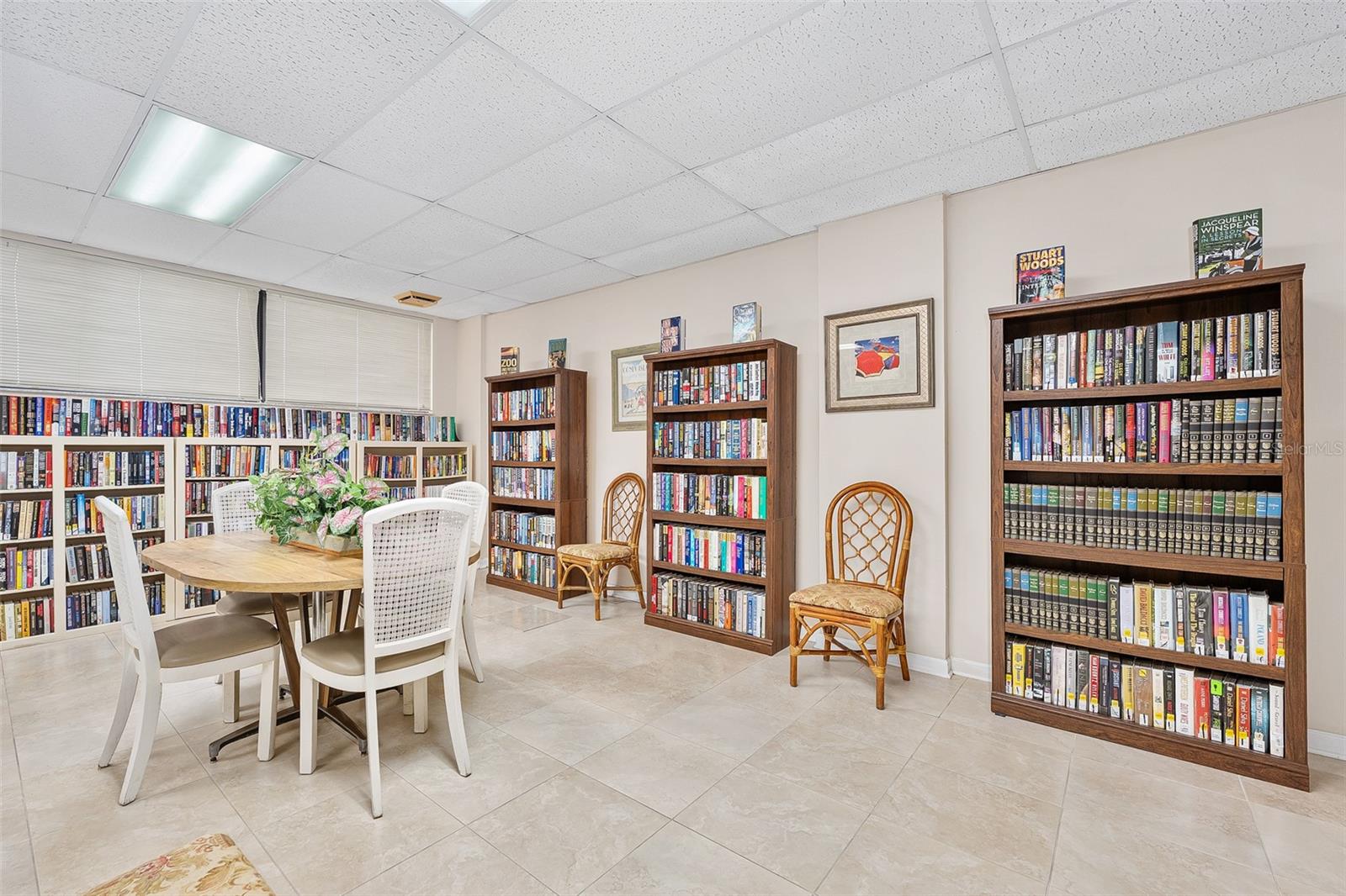 Listing photo id 50 for 1415 Ocean Shore Boulevard K020