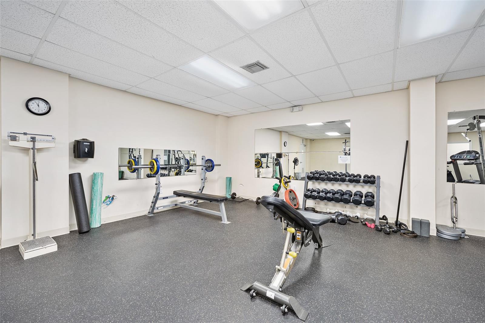 Listing photo id 54 for 1415 Ocean Shore Boulevard K020