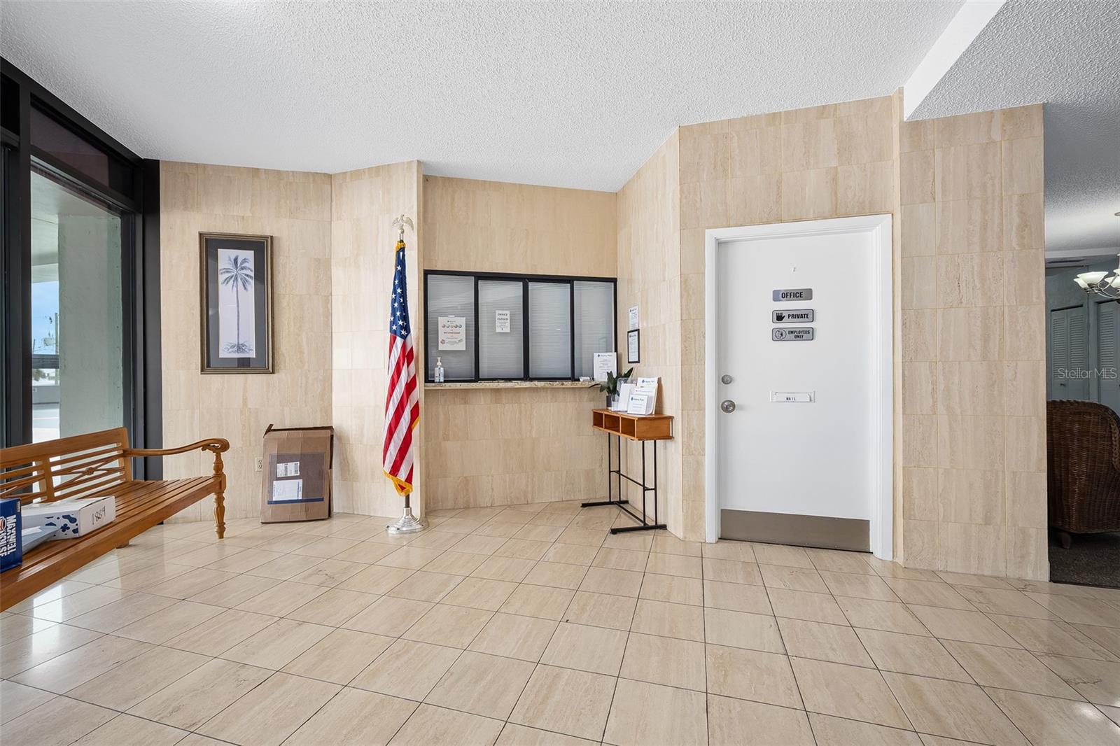 Listing photo id 63 for 1415 Ocean Shore Boulevard K020