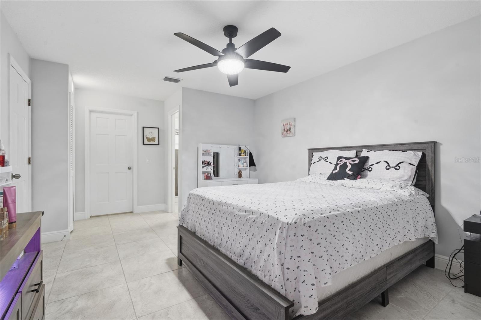 Image 11 of 33 For 783 Atmore Circle