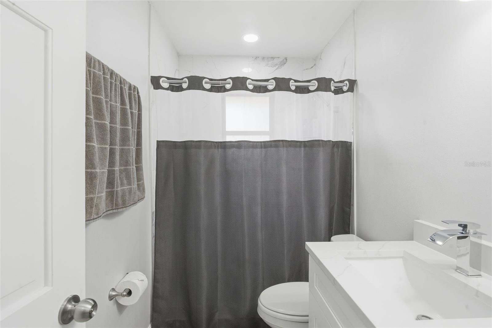 Image 17 of 33 For 783 Atmore Circle