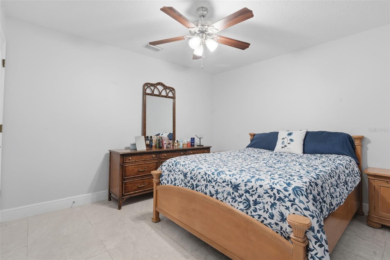 Image 19 of 33 For 783 Atmore Circle