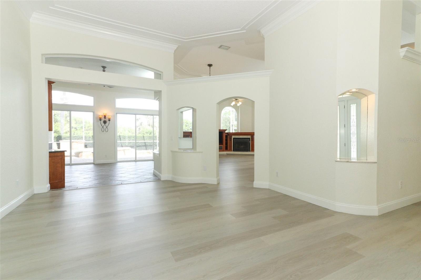 Image 21 of 64 For 340 Hampton Hills Court