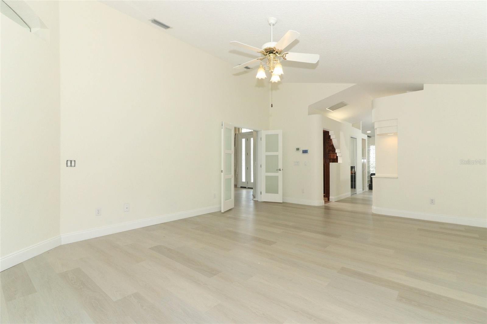 Image 27 of 64 For 340 Hampton Hills Court