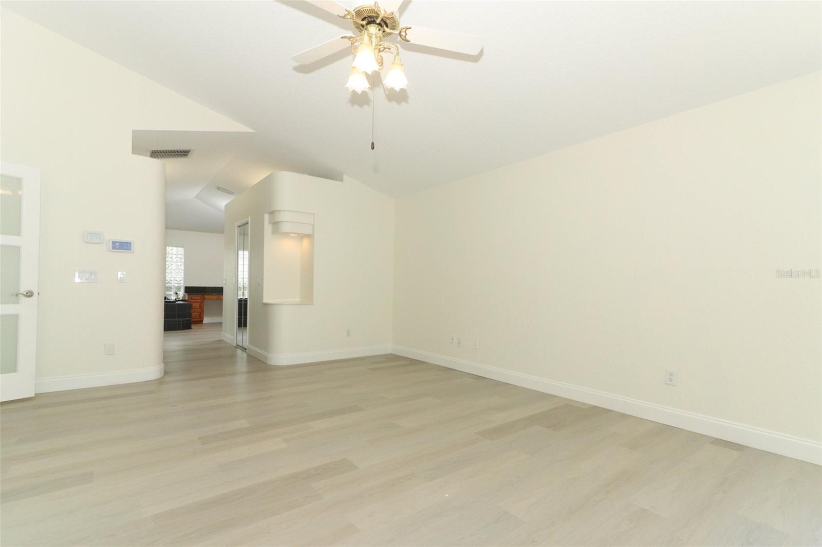 Image 28 of 64 For 340 Hampton Hills Court