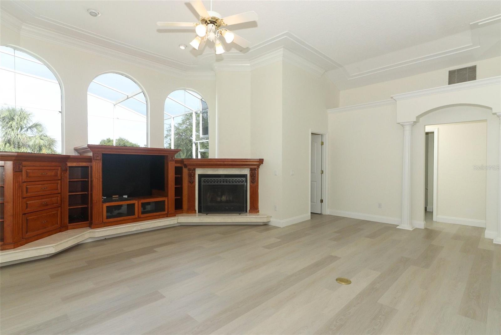 Image 37 of 64 For 340 Hampton Hills Court