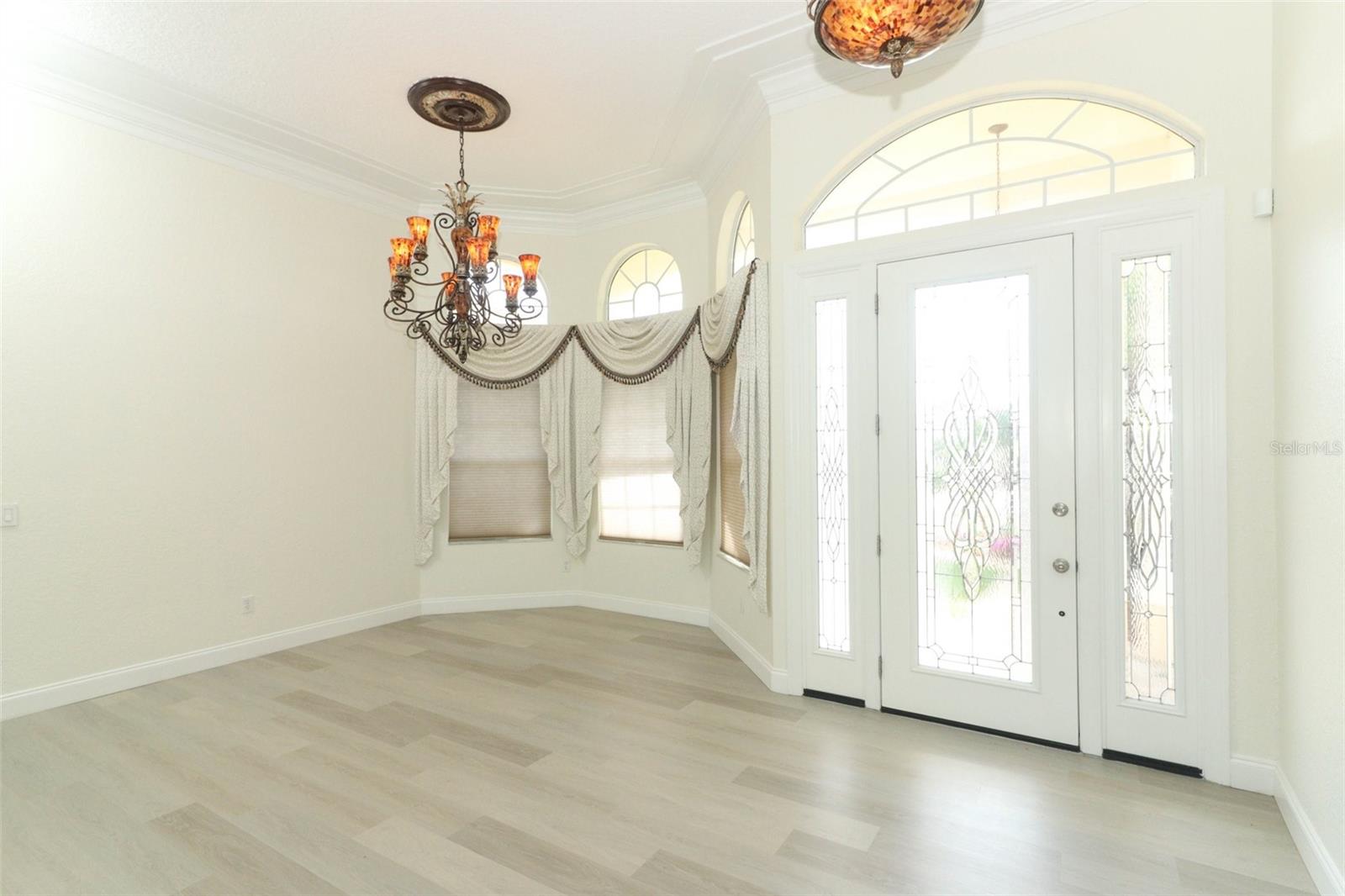 Image 6 of 64 For 340 Hampton Hills Court