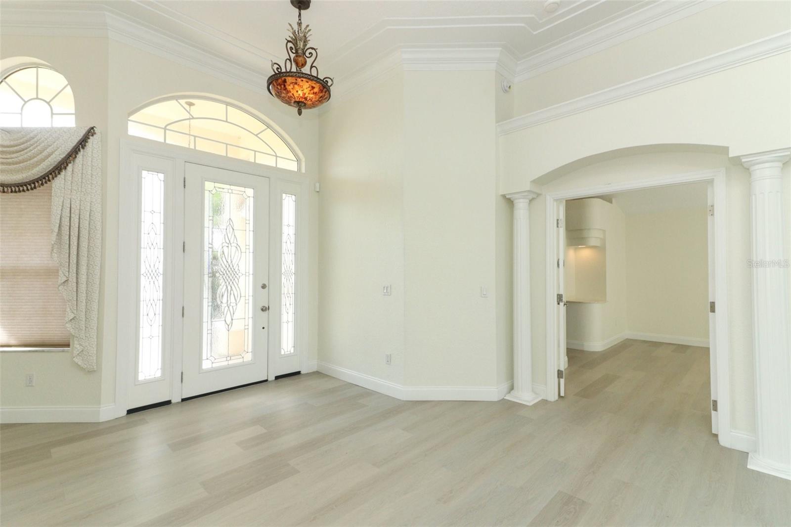 Image 8 of 64 For 340 Hampton Hills Court