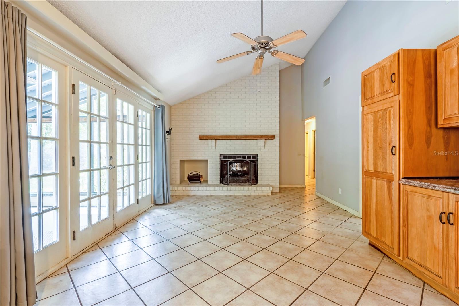 Image 14 of 46 For 226 Crooked Tree Trail