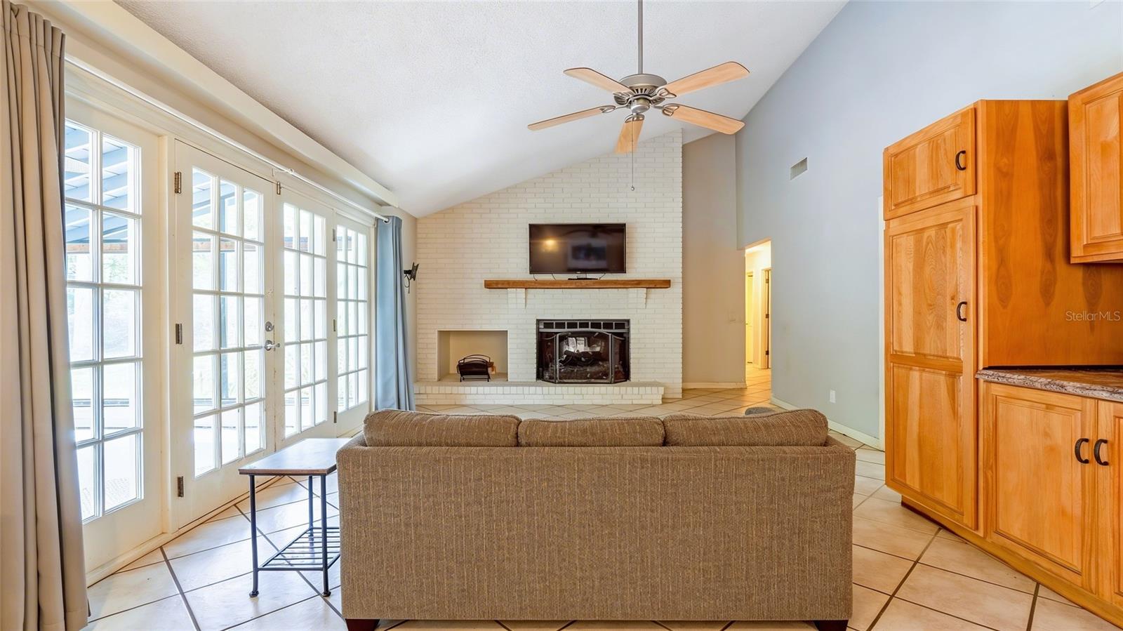 Image 15 of 46 For 226 Crooked Tree Trail