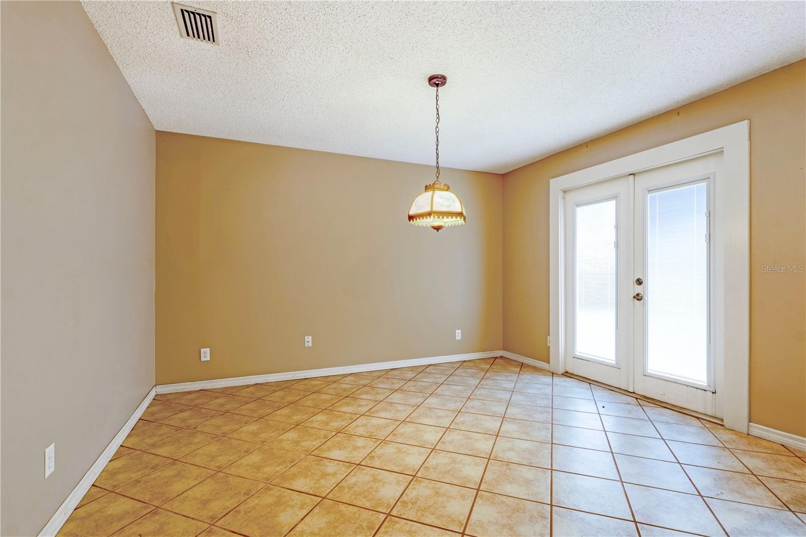 Image 18 of 46 For 226 Crooked Tree Trail