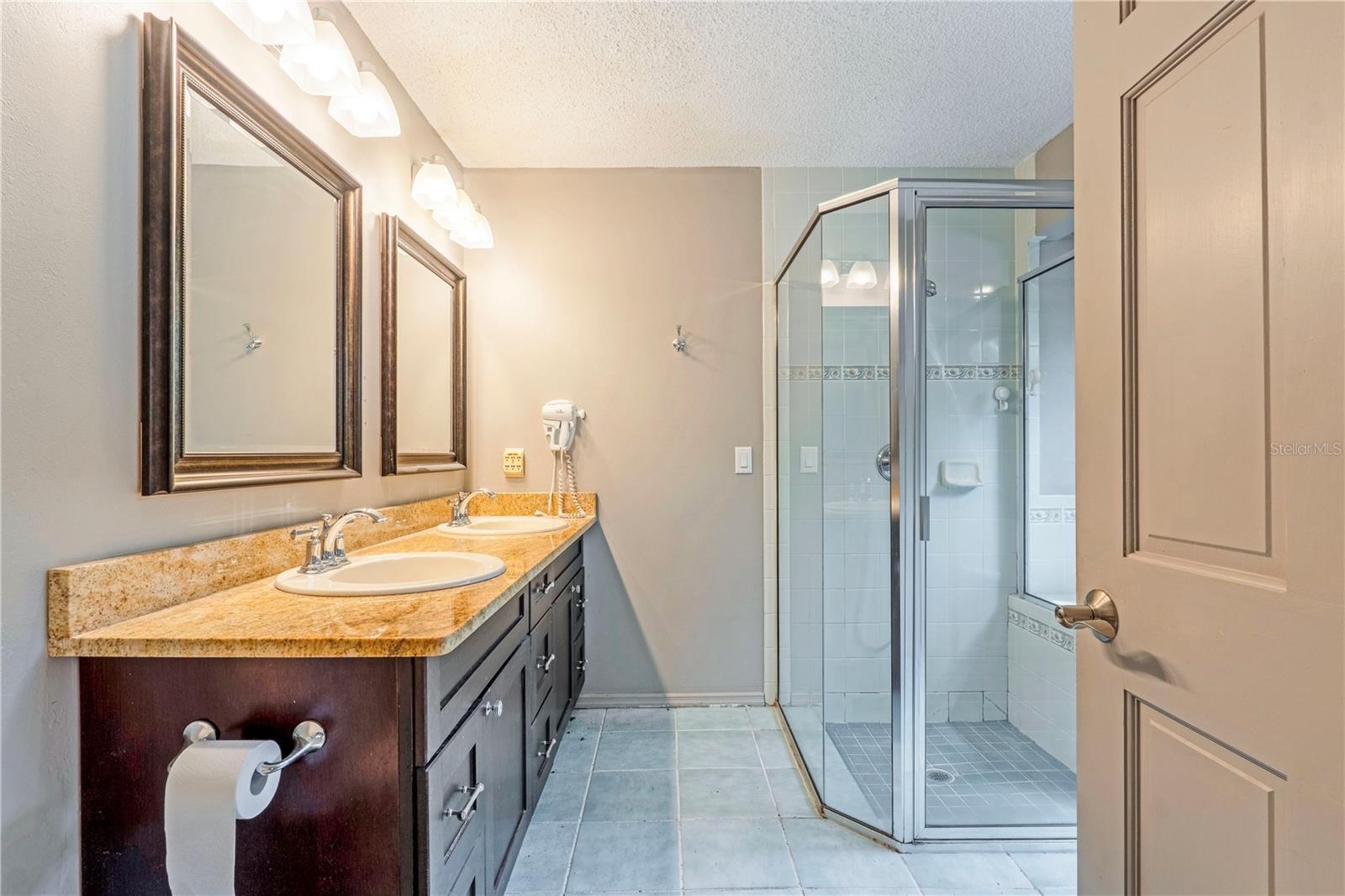 Image 25 of 46 For 226 Crooked Tree Trail