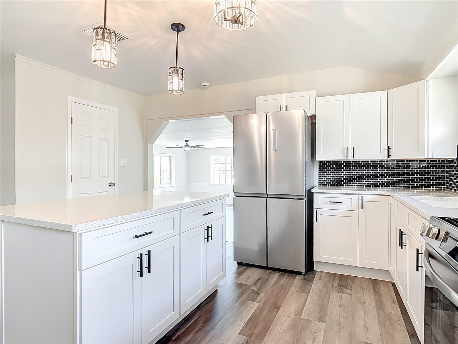 Image 10 of 66 For 265 Newcomb Street