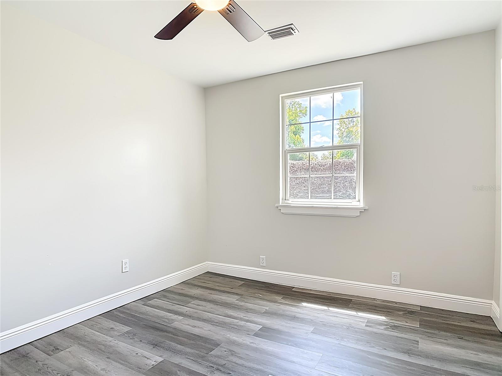 Image 17 of 66 For 265 Newcomb Street