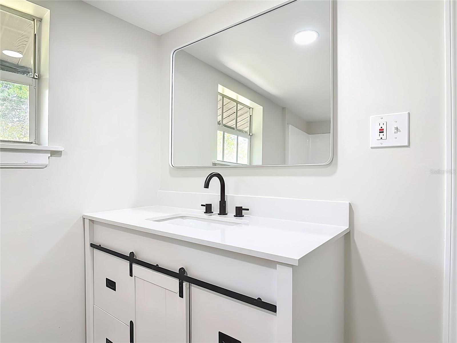 Image 19 of 66 For 265 Newcomb Street