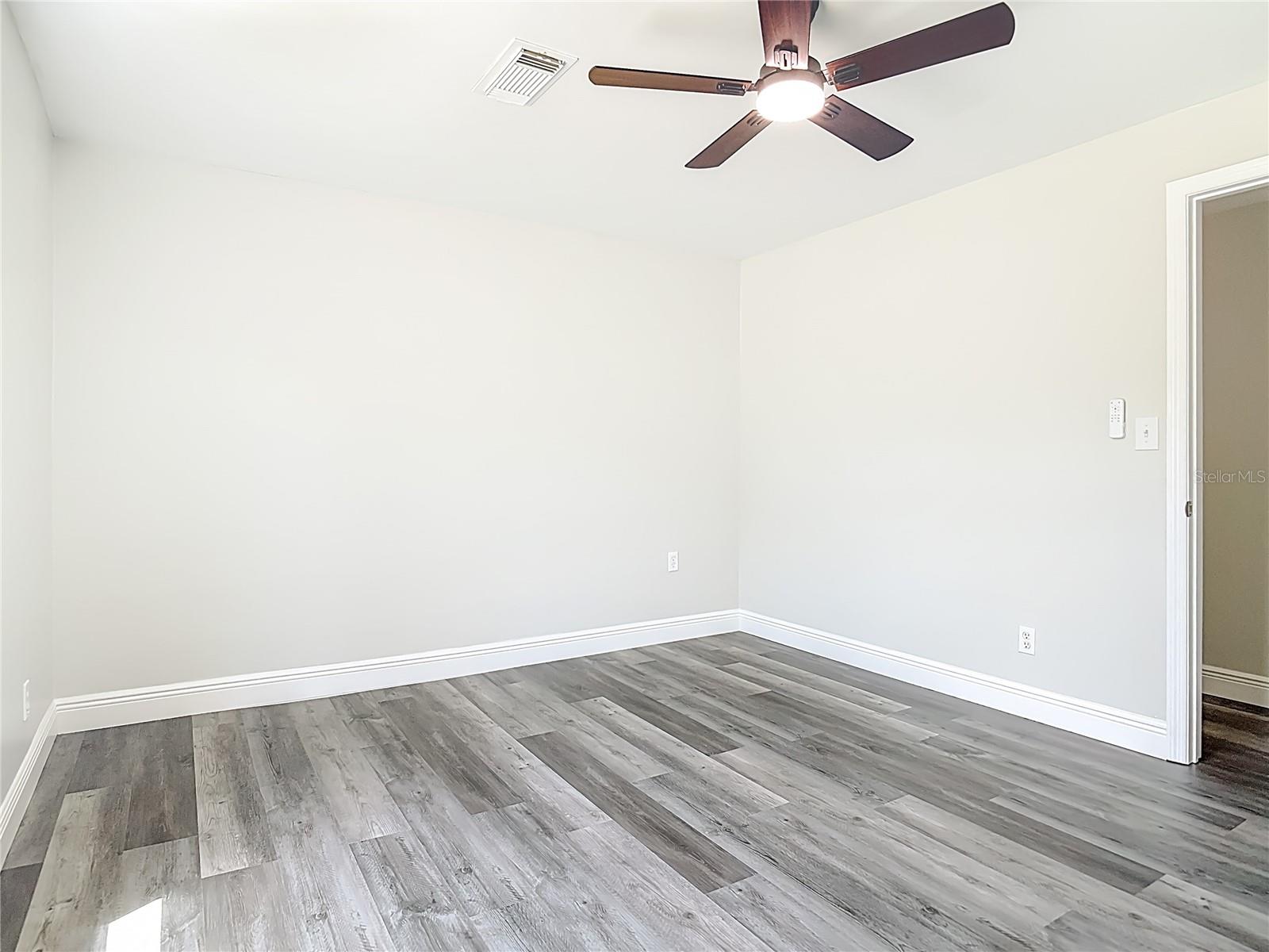 Image 20 of 66 For 265 Newcomb Street