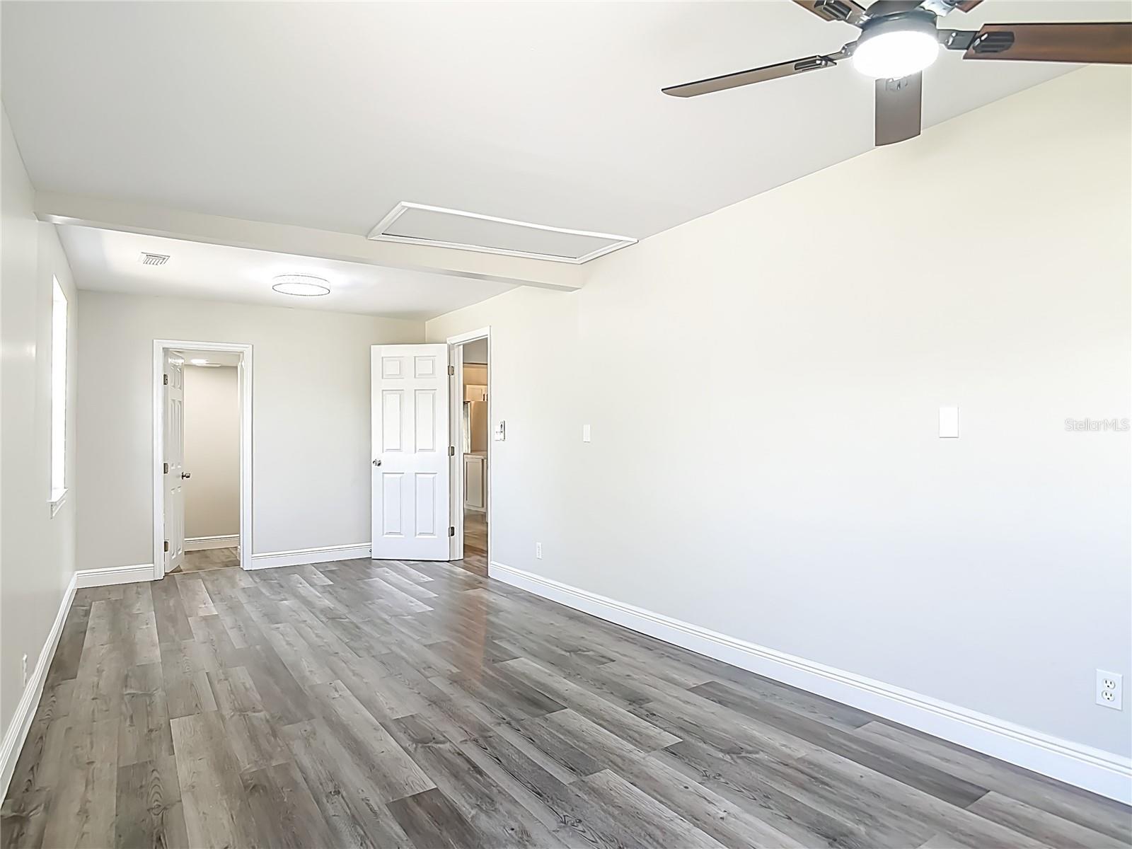 Image 23 of 66 For 265 Newcomb Street