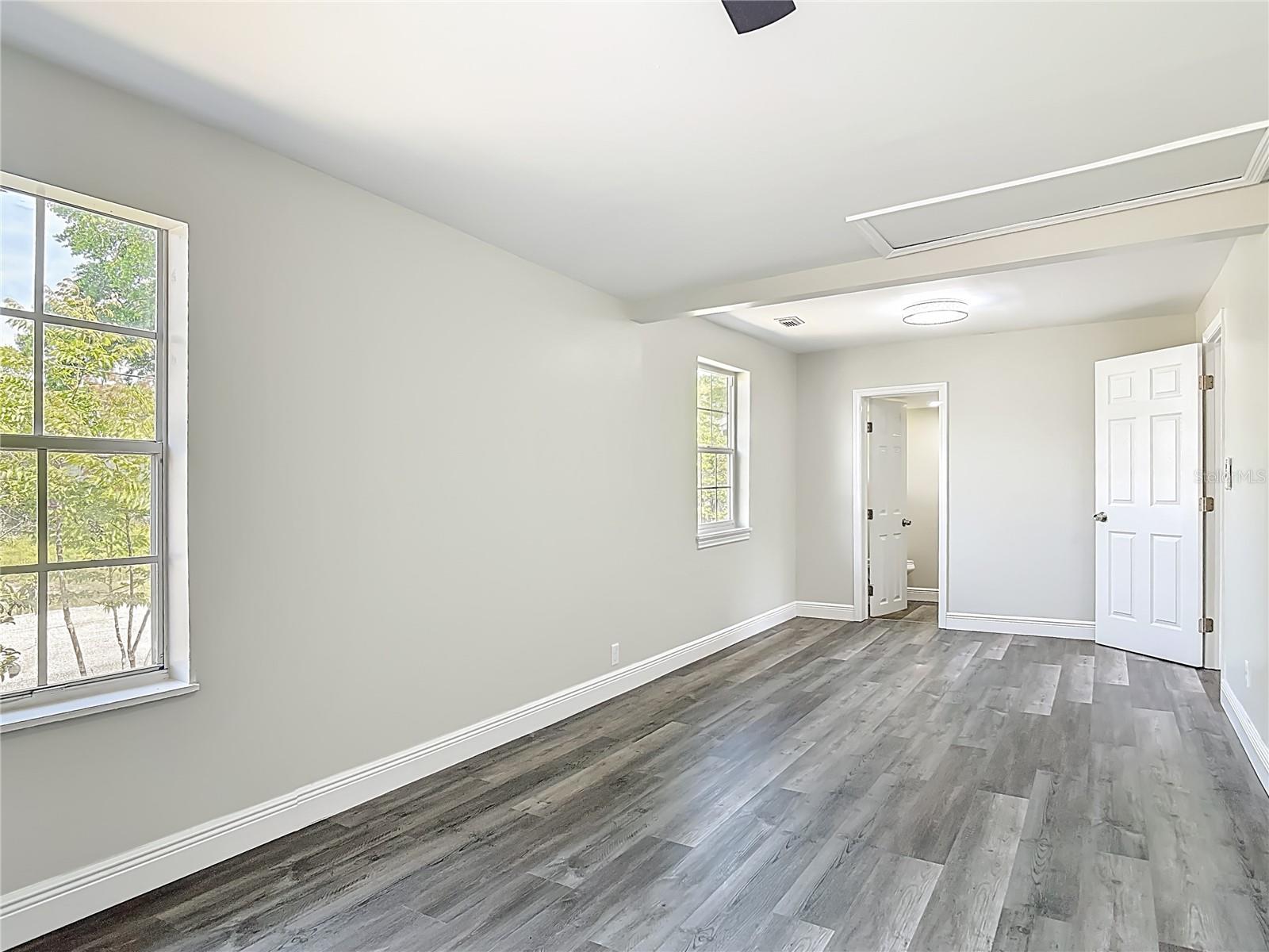 Image 24 of 66 For 265 Newcomb Street