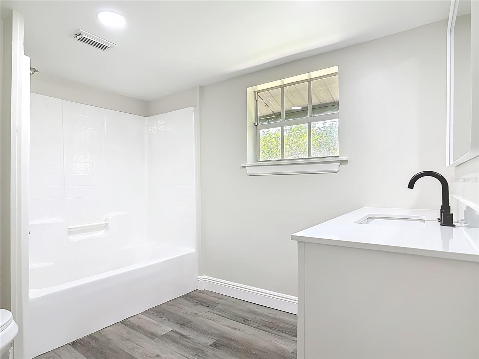 Image 25 of 66 For 265 Newcomb Street