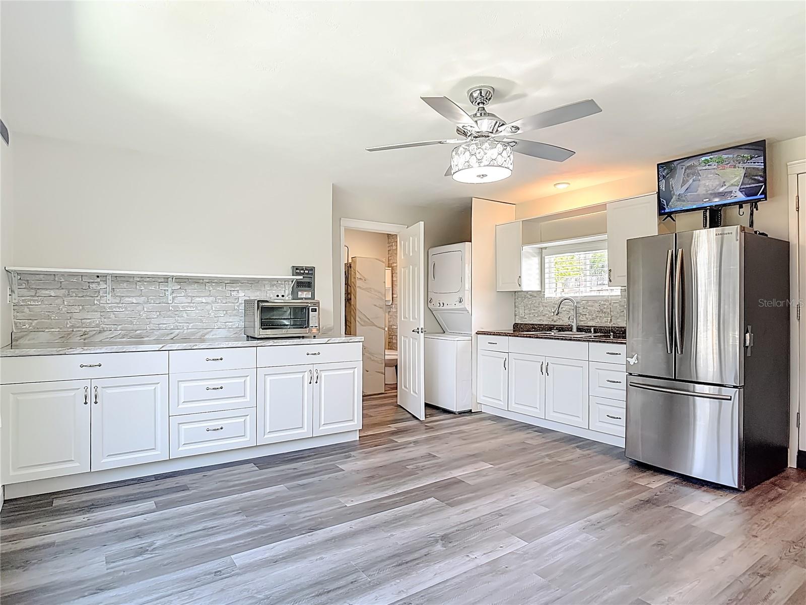 Image 29 of 66 For 265 Newcomb Street