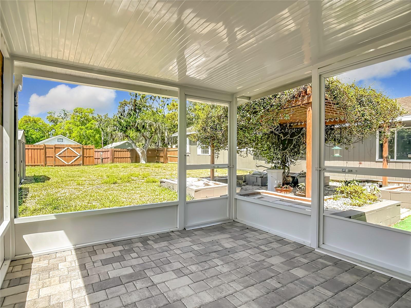 Image 51 of 66 For 265 Newcomb Street