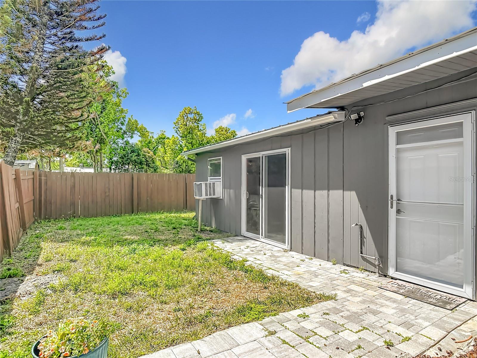 Image 53 of 66 For 265 Newcomb Street