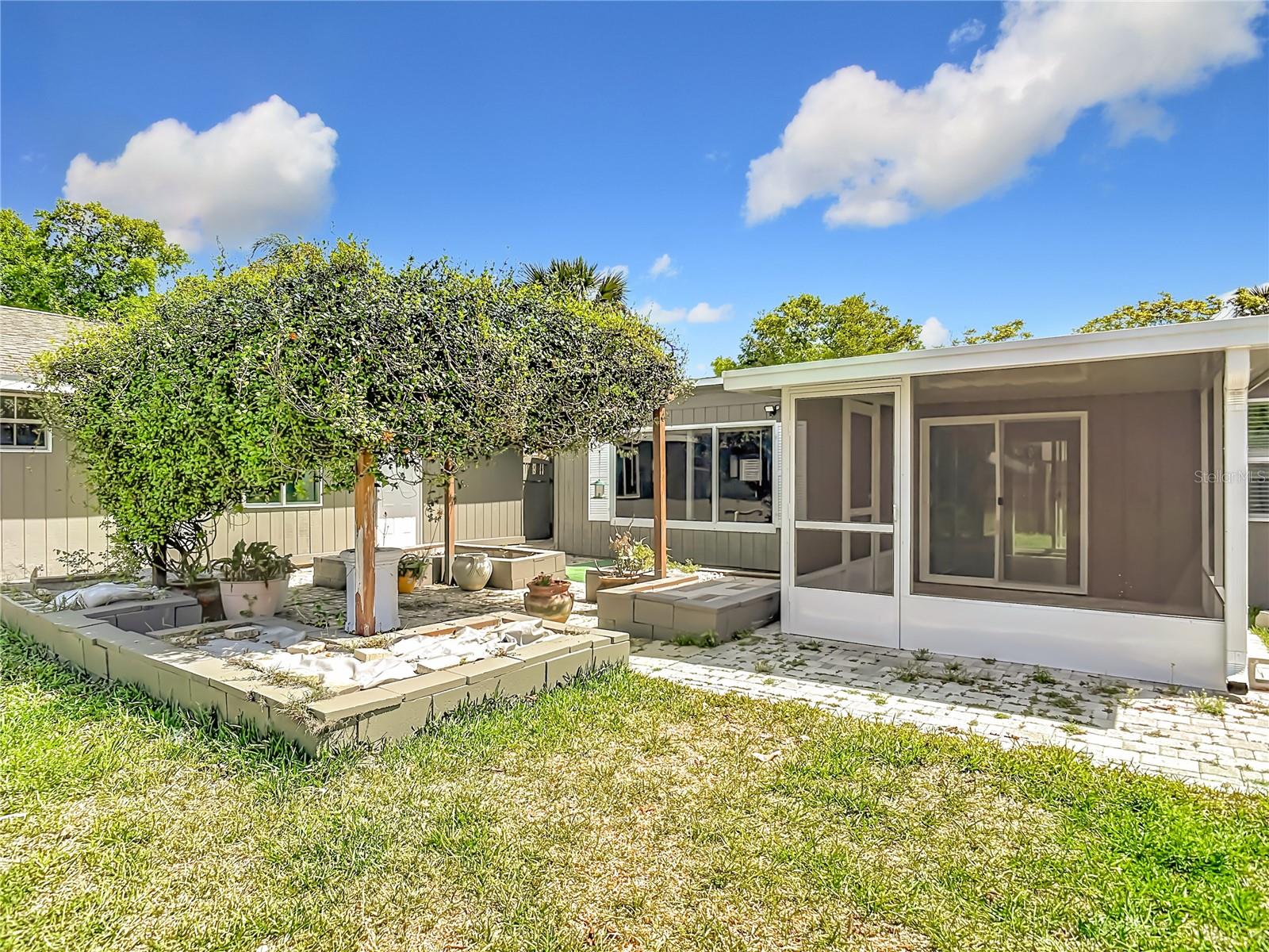 Image 54 of 66 For 265 Newcomb Street