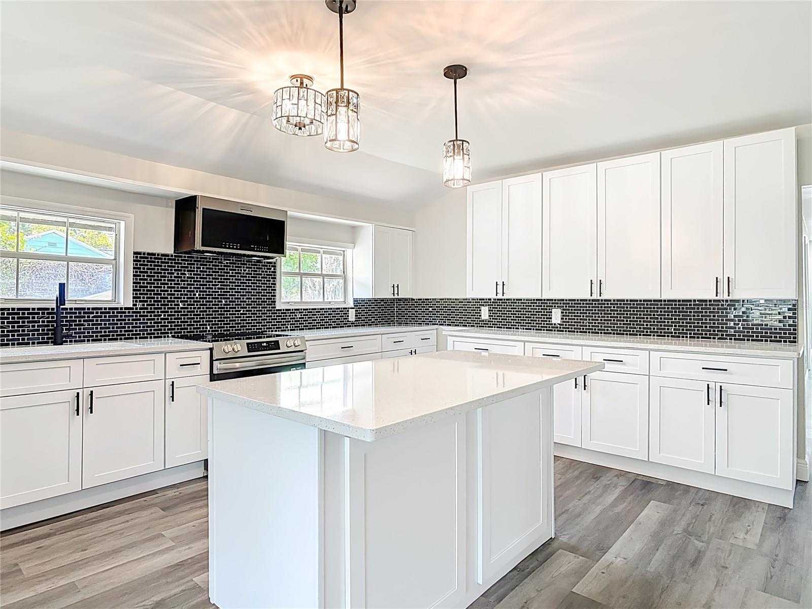 Image 7 of 66 For 265 Newcomb Street