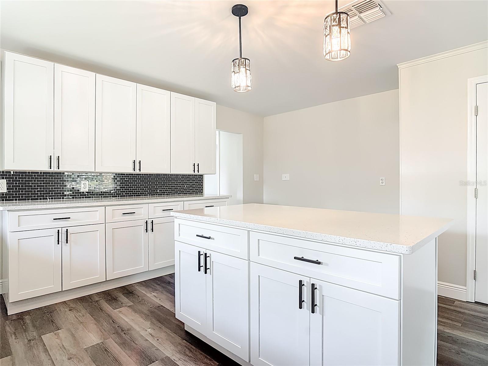 Image 9 of 66 For 265 Newcomb Street