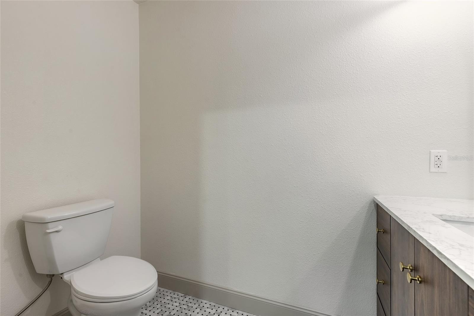 Image 25 of 53 For 82 Ray Mar Drive