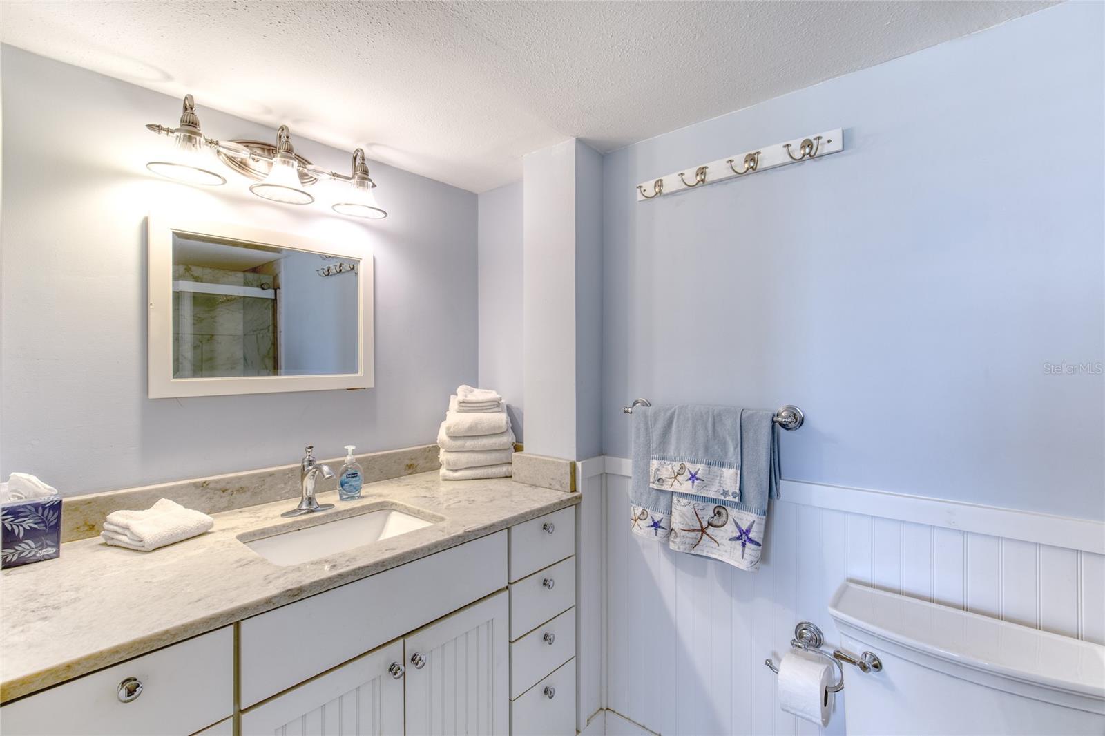 Image 11 of 34 For 935 Ocean Shore Boulevard 2170