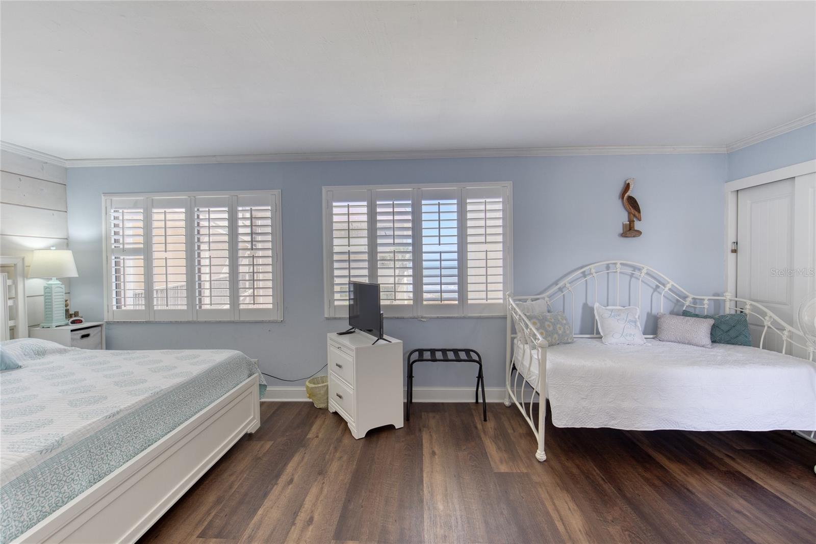 Image 14 of 34 For 935 Ocean Shore Boulevard 2170