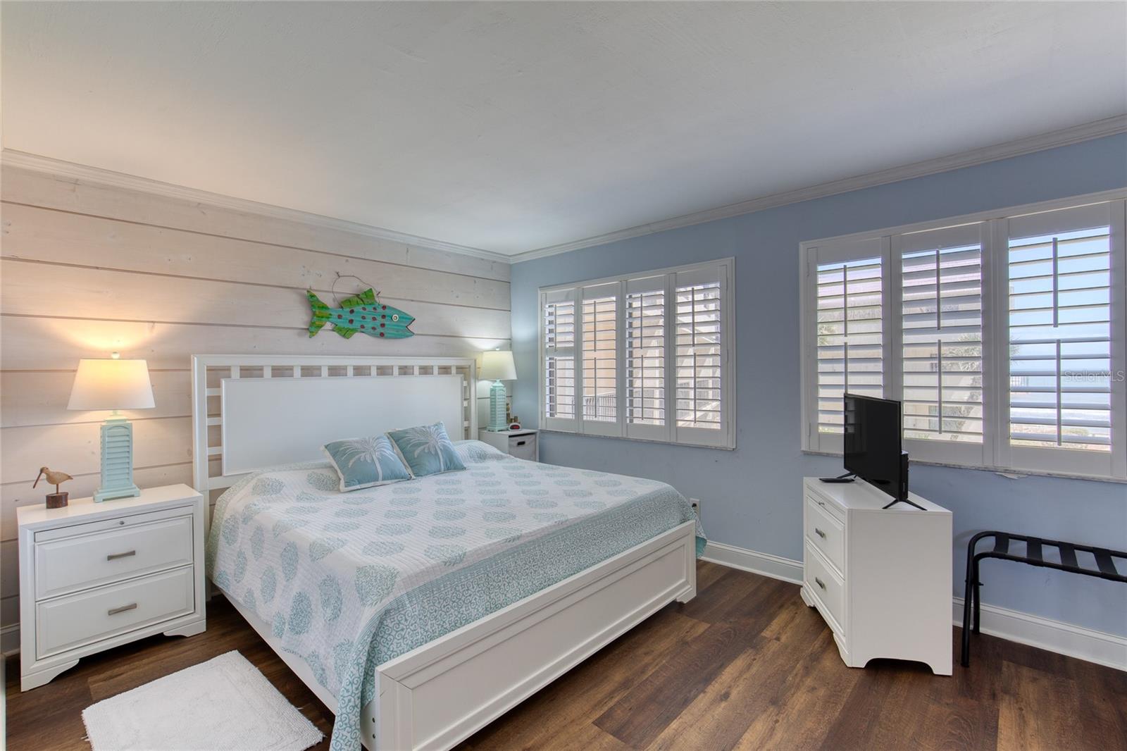 Image 16 of 34 For 935 Ocean Shore Boulevard 2170