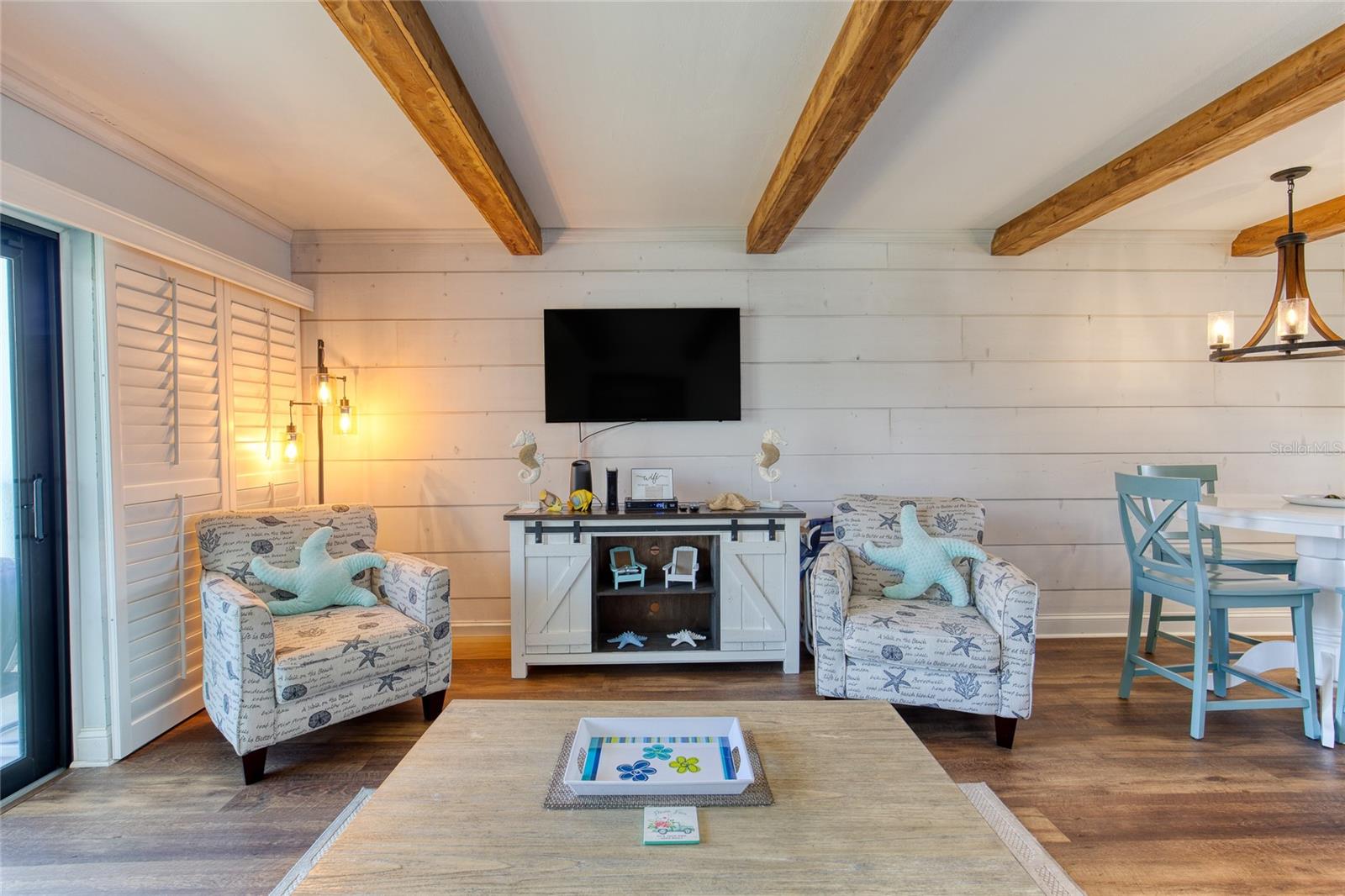 Image 18 of 34 For 935 Ocean Shore Boulevard 2170