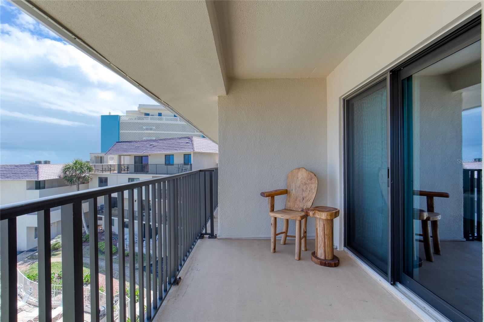 Image 27 of 46 For 935 Ocean Shore Boulevard 4040