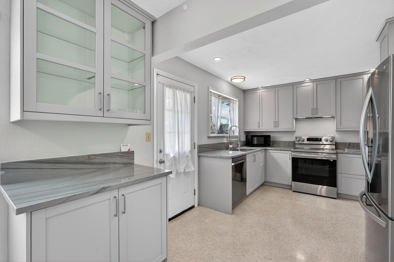 Image 15 of 42 For 1238 Suwanee Road