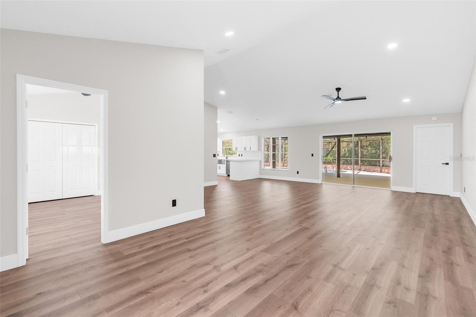 Image 11 of 56 For 31 Wasserman Drive