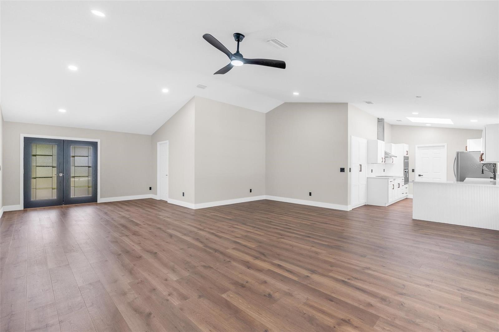 Image 12 of 56 For 31 Wasserman Drive