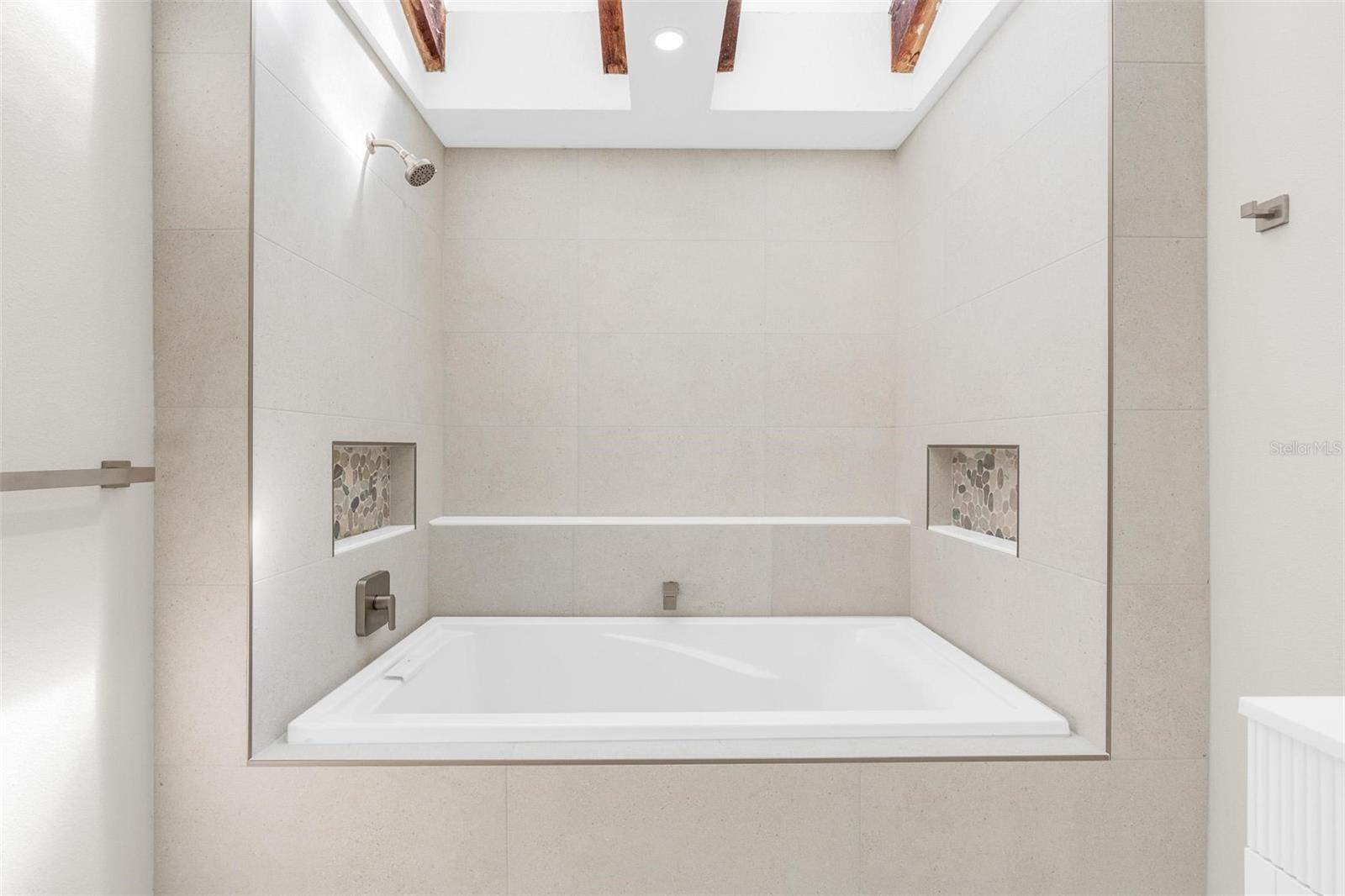 Image 33 of 56 For 31 Wasserman Drive