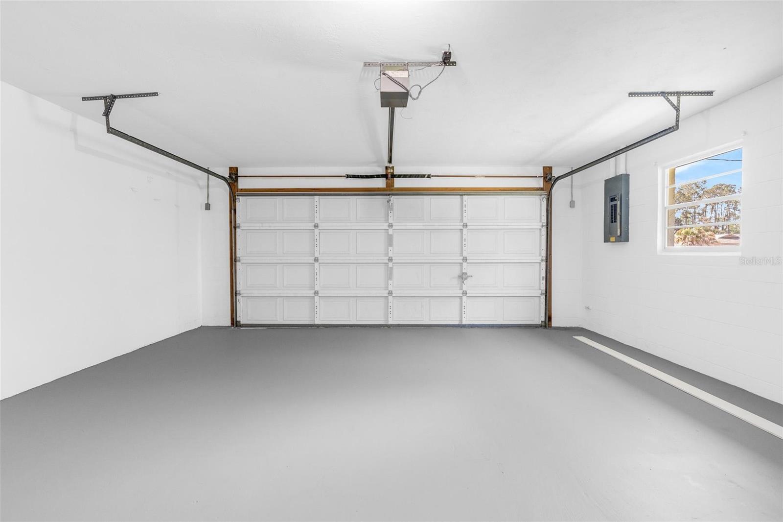 Image 46 of 56 For 31 Wasserman Drive