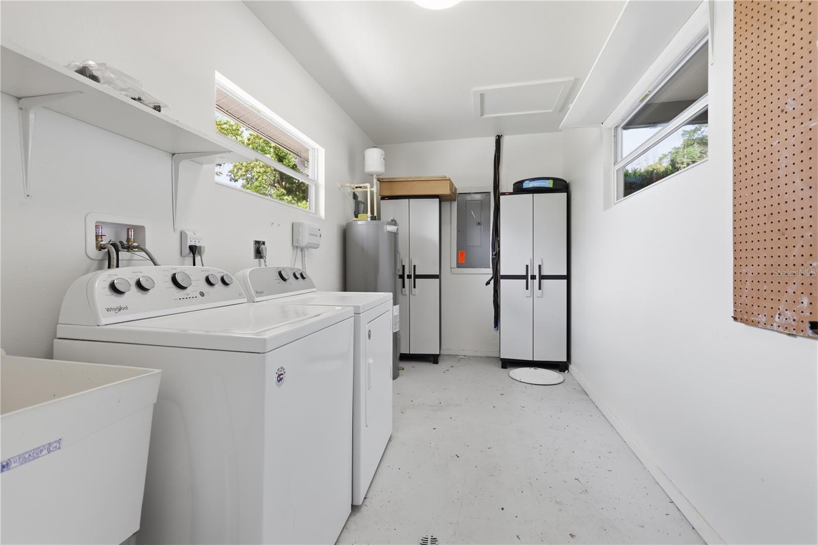 Image 41 of 44 For 940 Kepler Road