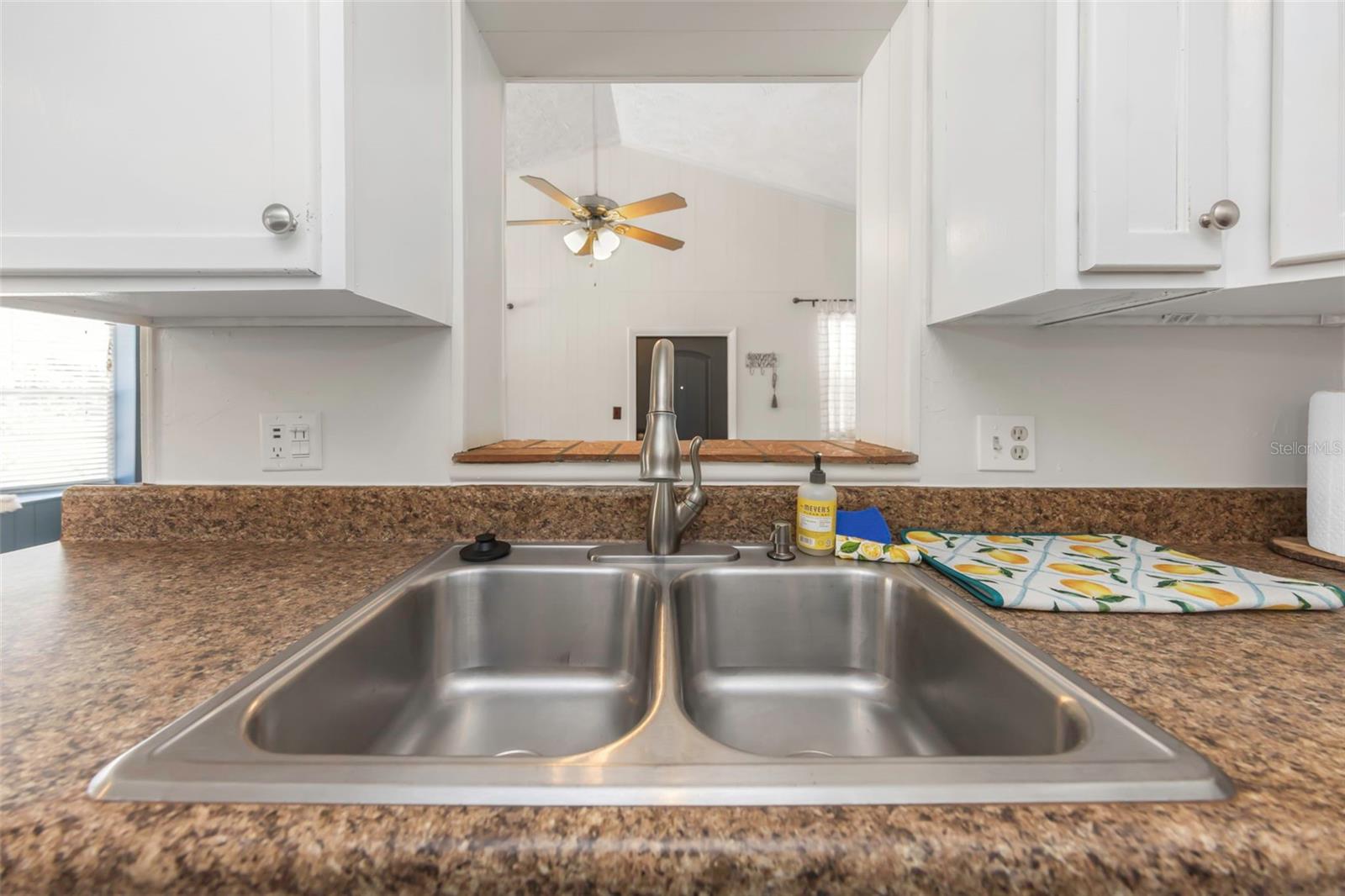 Listing photo id 18 for 4502 Pearl Avenue