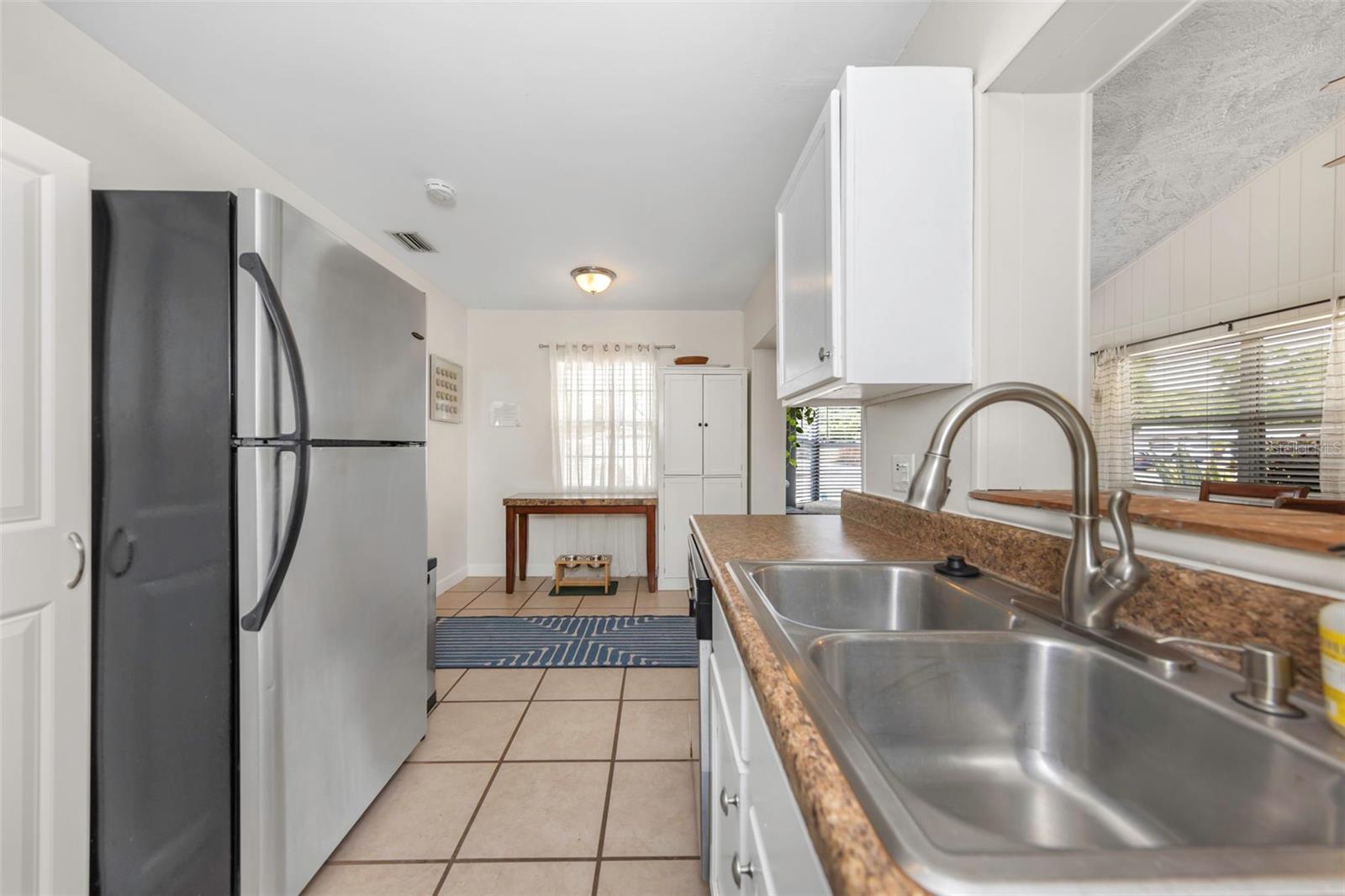 Listing photo id 19 for 4502 Pearl Avenue