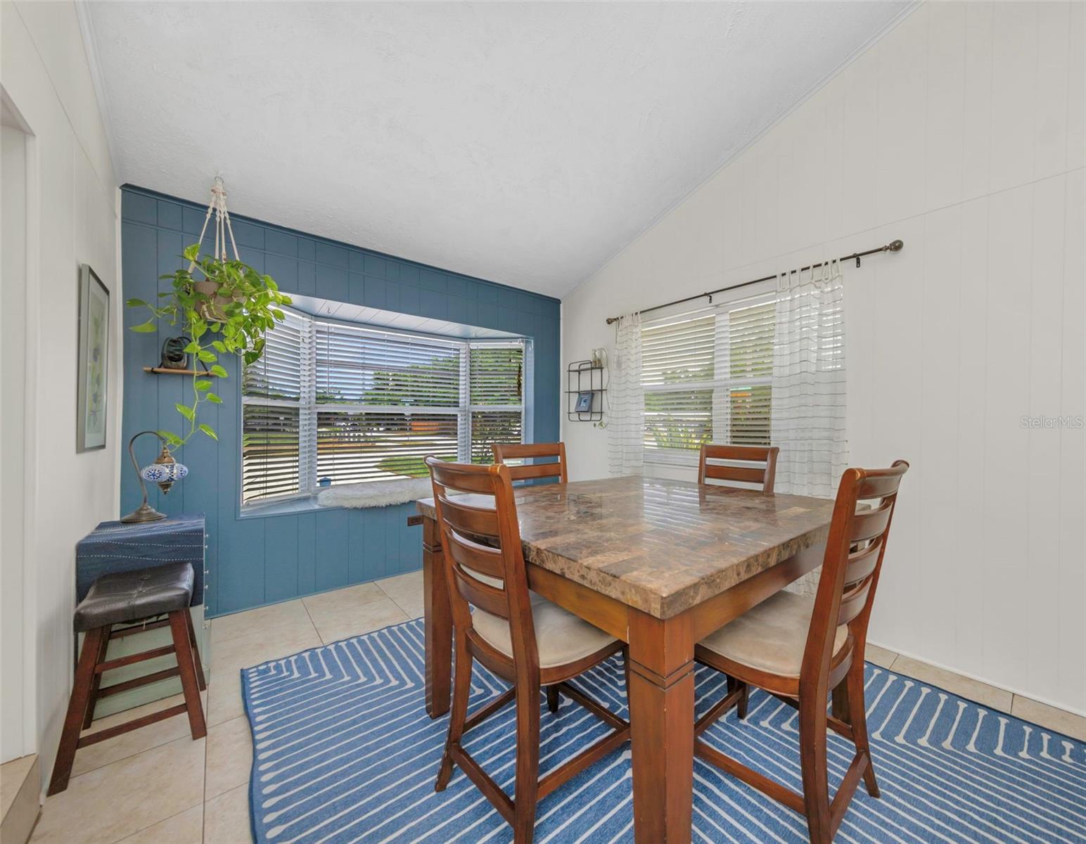 Listing photo id 21 for 4502 Pearl Avenue