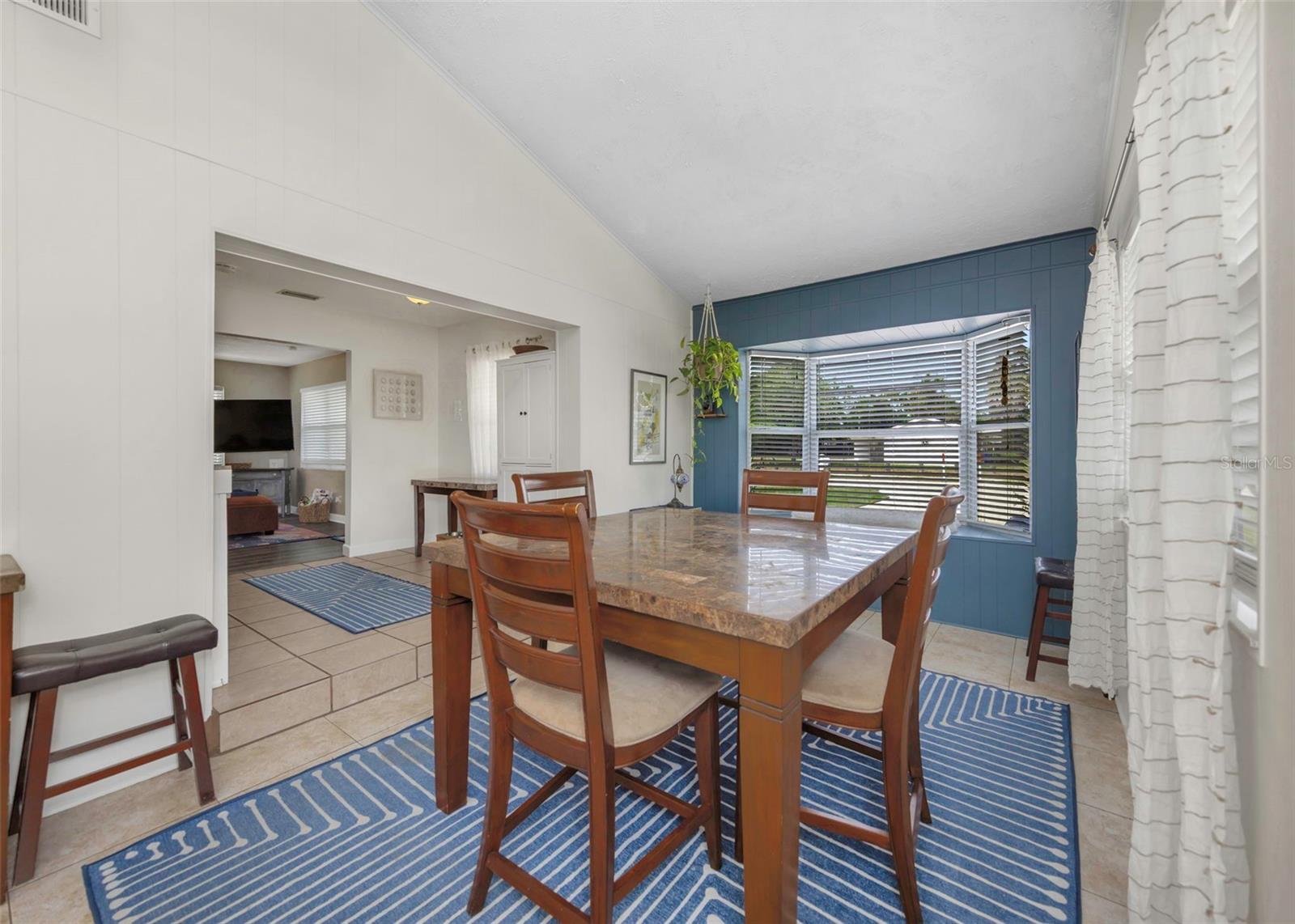 Listing photo id 22 for 4502 Pearl Avenue