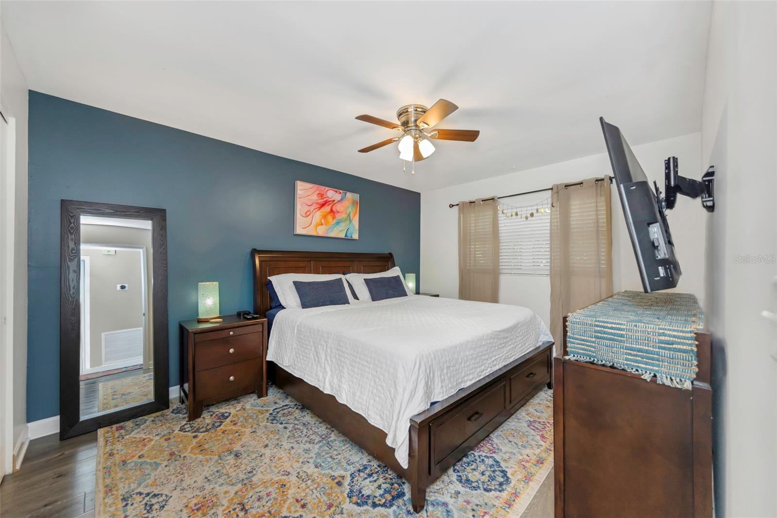 Listing photo id 25 for 4502 Pearl Avenue